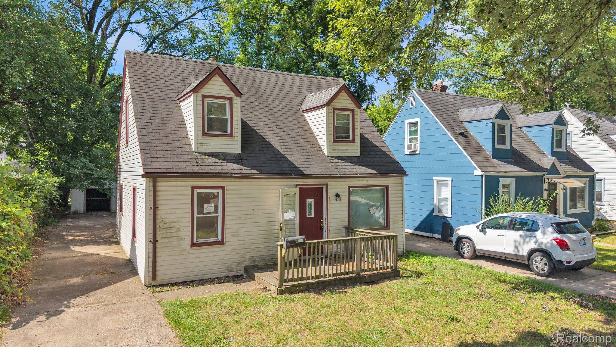 26005 Currier ST, Dearborn Heights, MI 48125