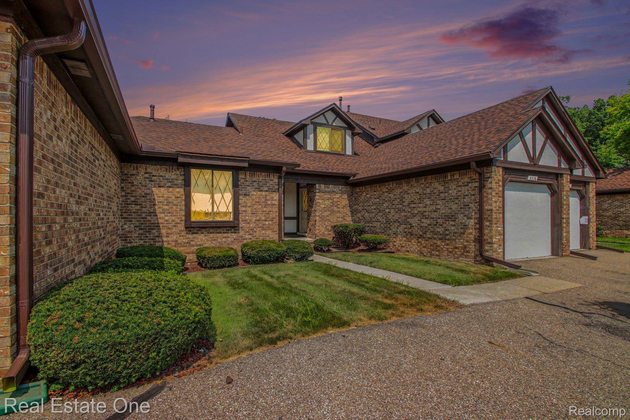 3326 Heritage Pkwy, Dearborn, MI 48124