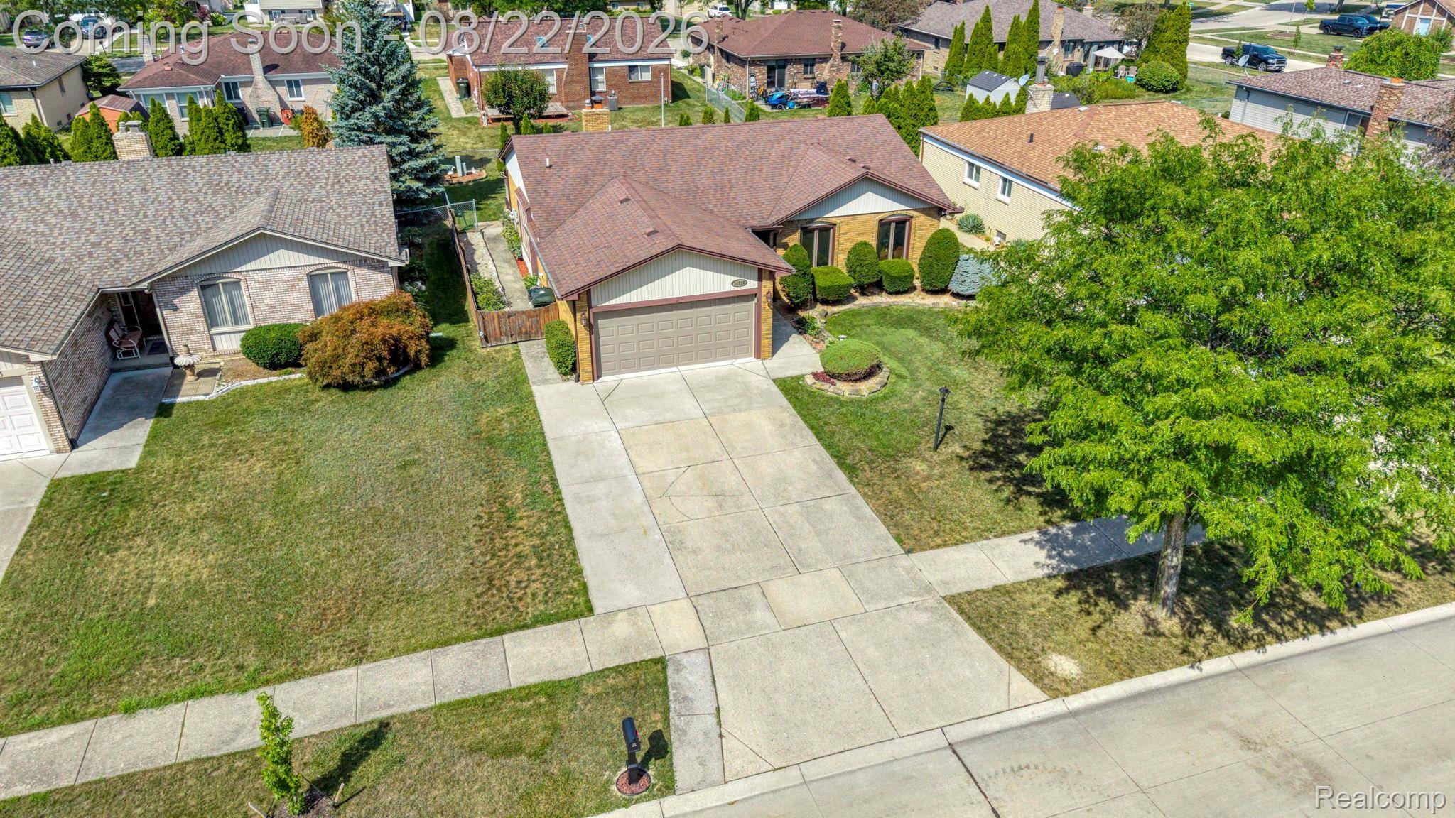 38715 Mount Kisco DR, Sterling Heights, MI 48310