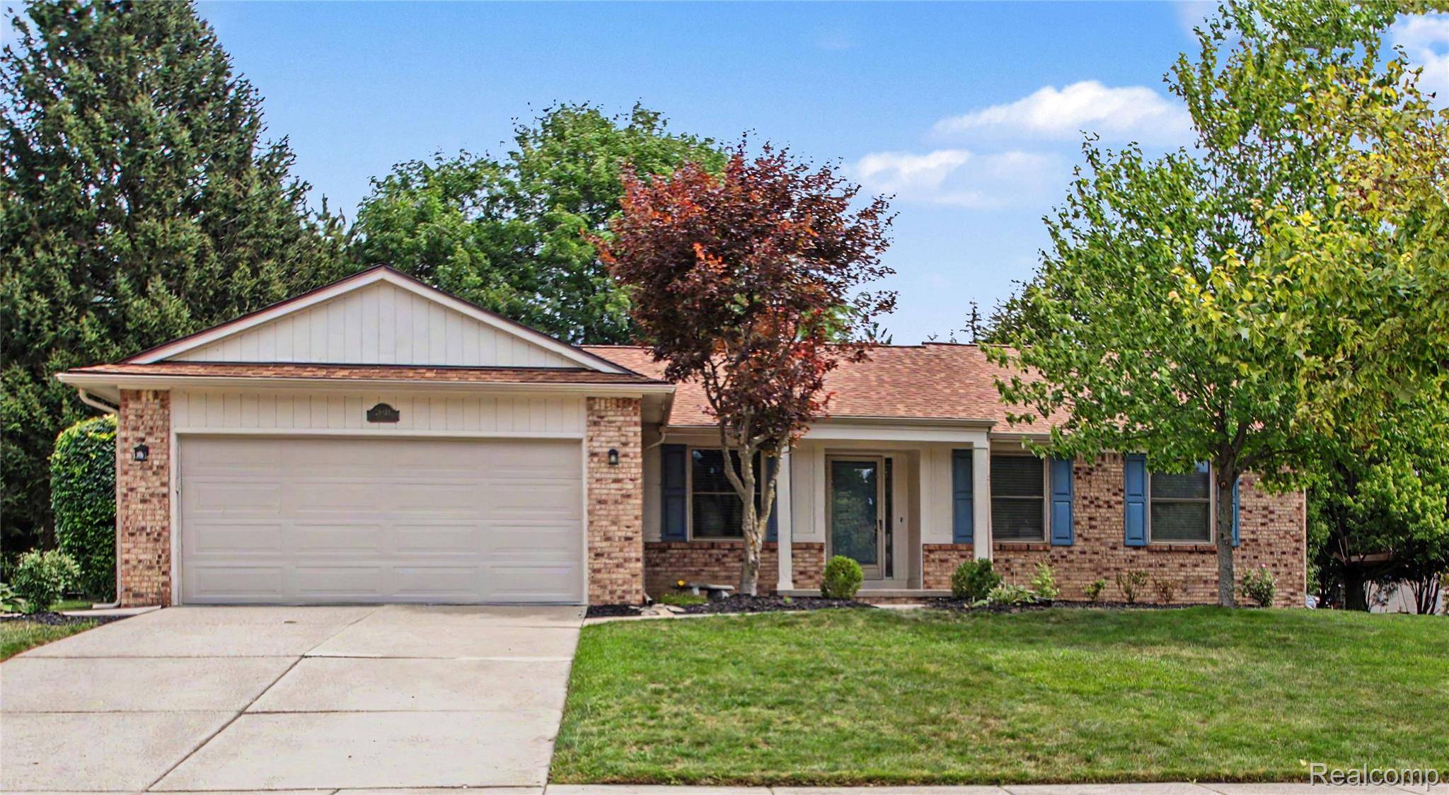 24946 Fairway Hills DR, Novi, MI 48374