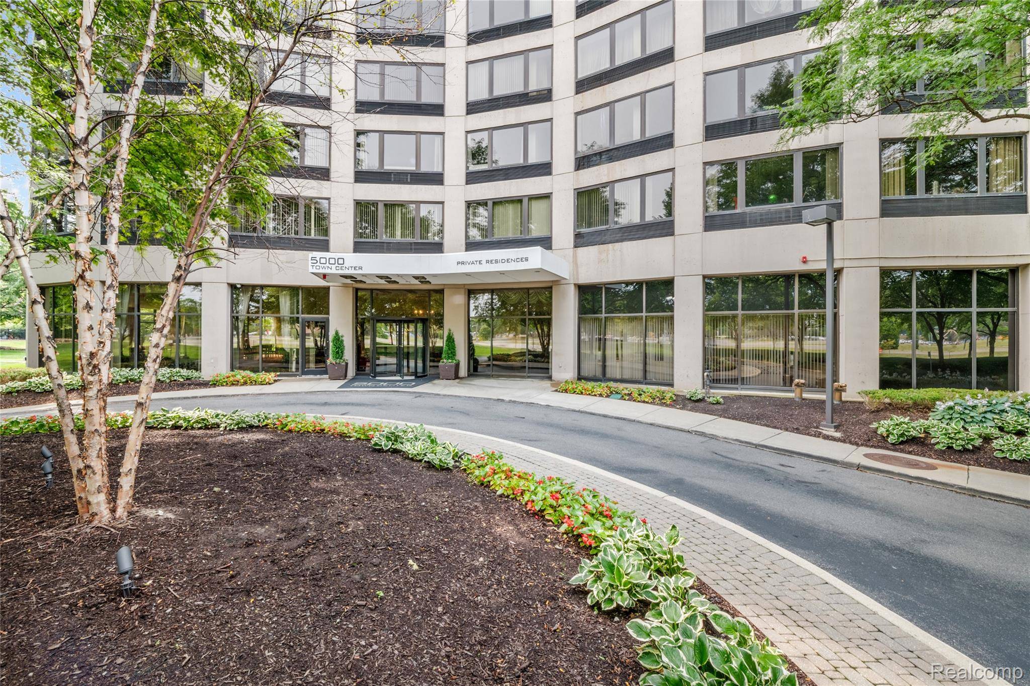 5000 Town CTR #2606A, Southfield, MI 48075