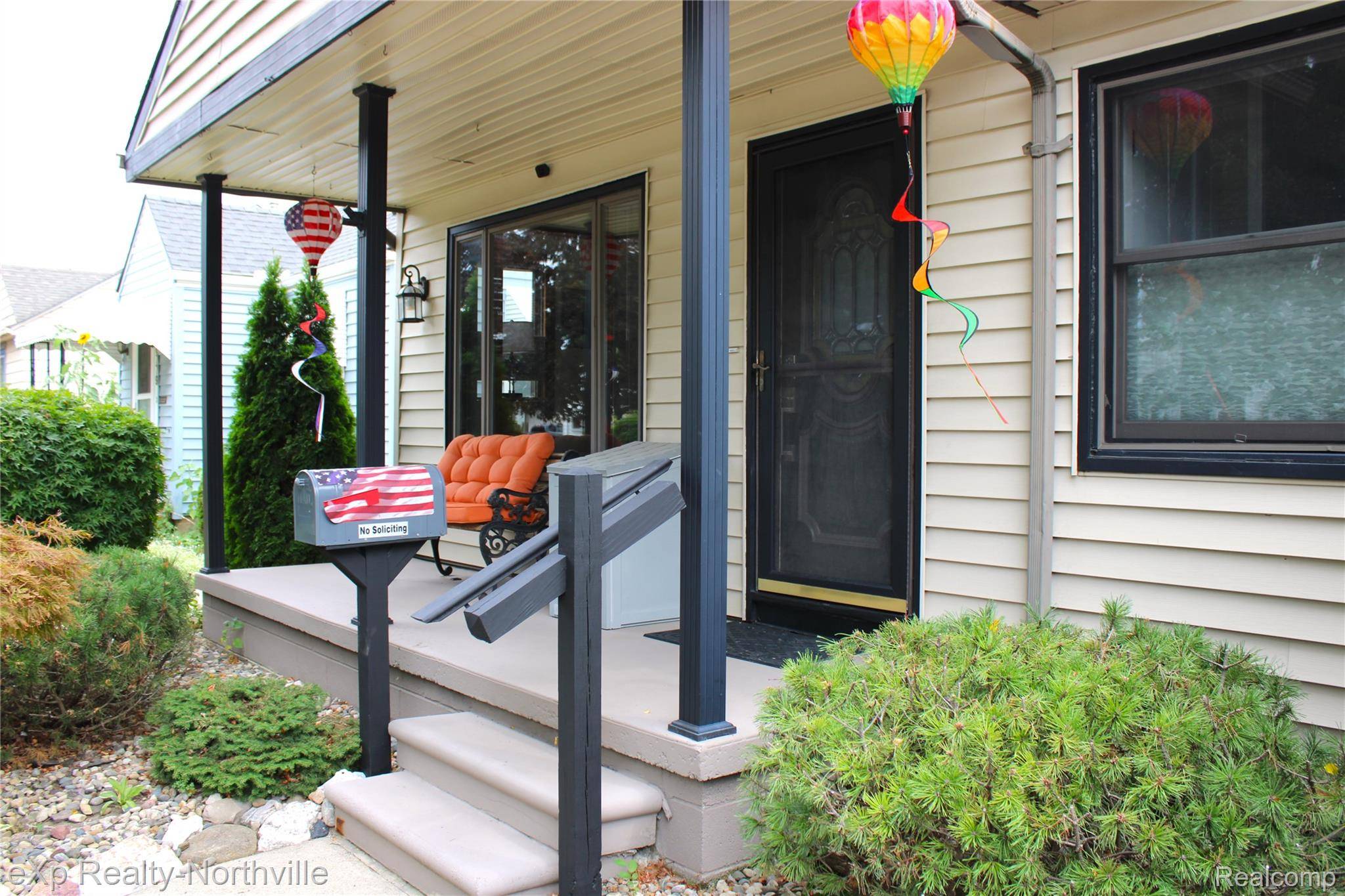 6787 Robinson AVE, Allen Park, MI 48101