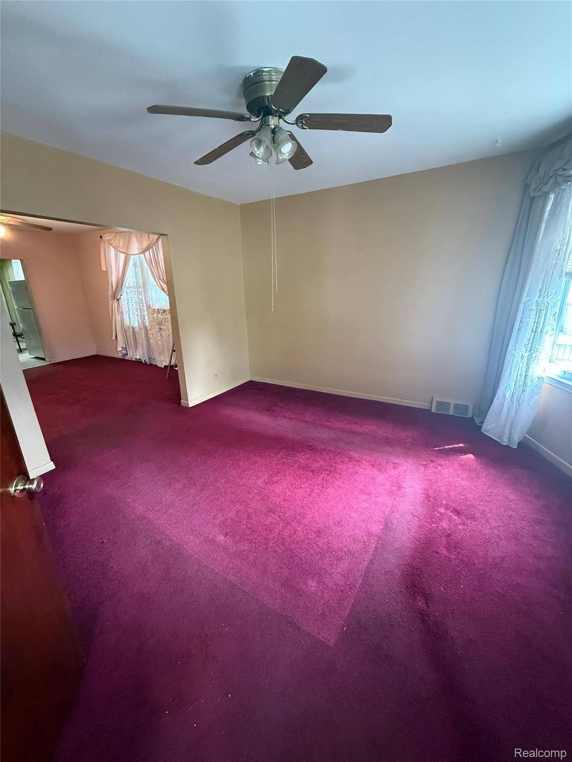 2617 Belmont ST, Hamtramck, MI 48212