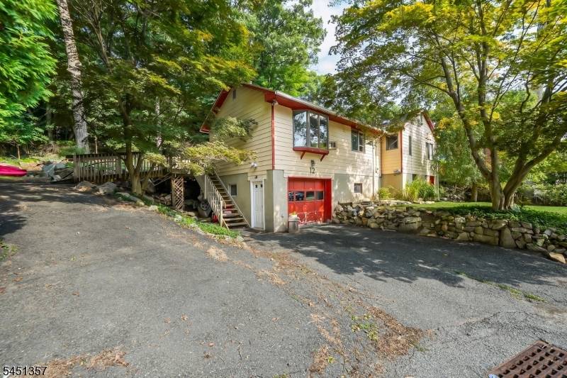 12 Coolidge Trl, Hopatcong Boro, NJ 07843