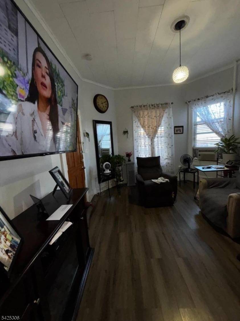 552 Market St, Paterson City, NJ 07513