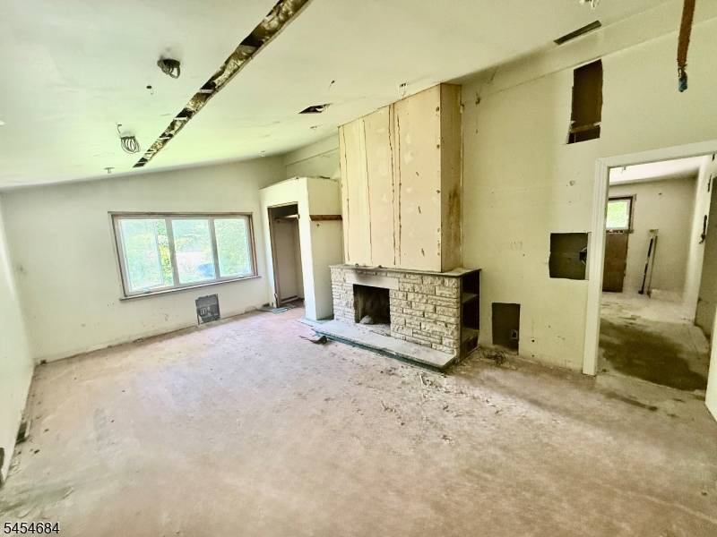 69 Cranberry Ledge Rd, Byram Twp., NJ 07821