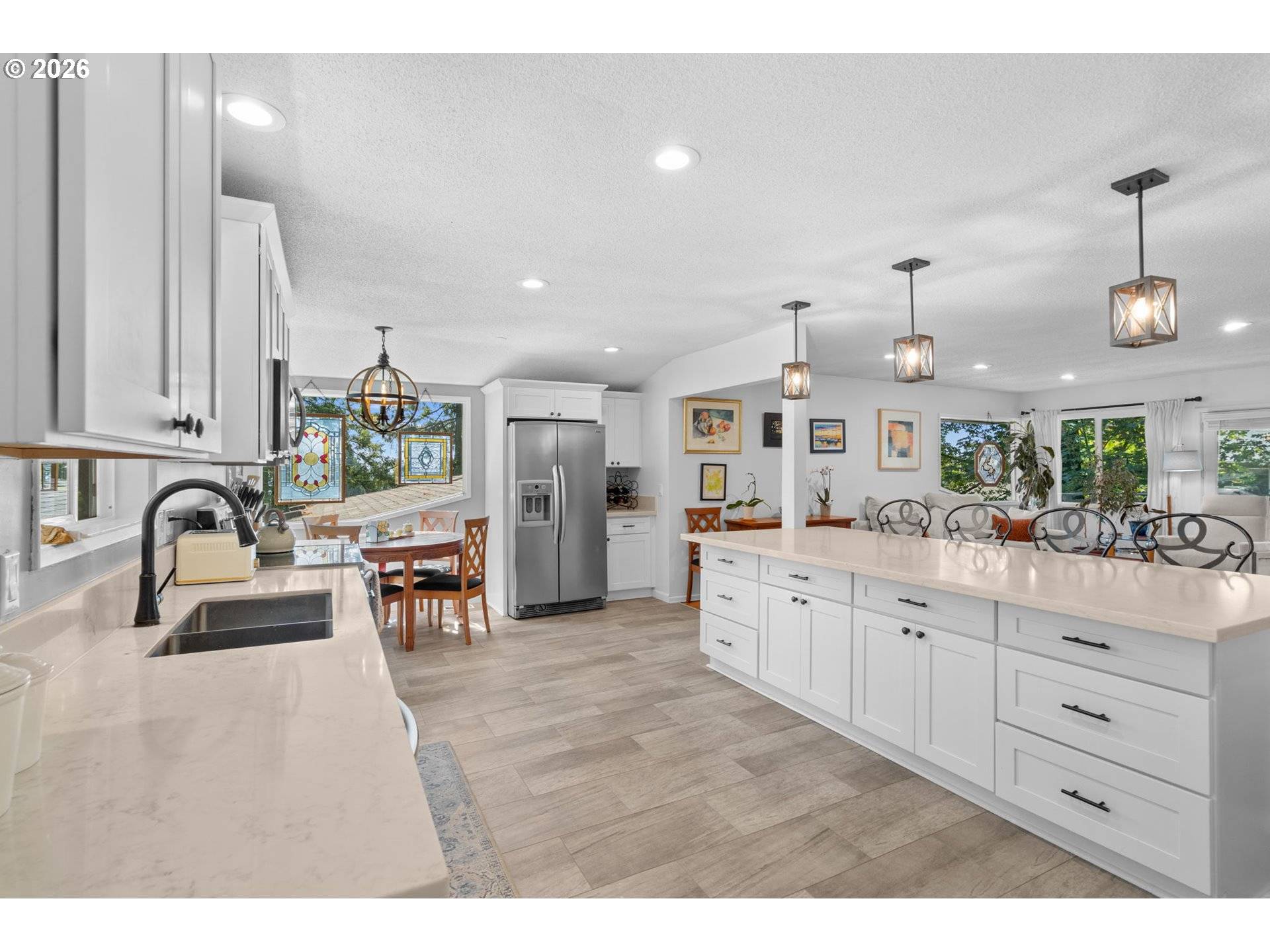 8265 SW CANYON LN, Portland, OR 97225