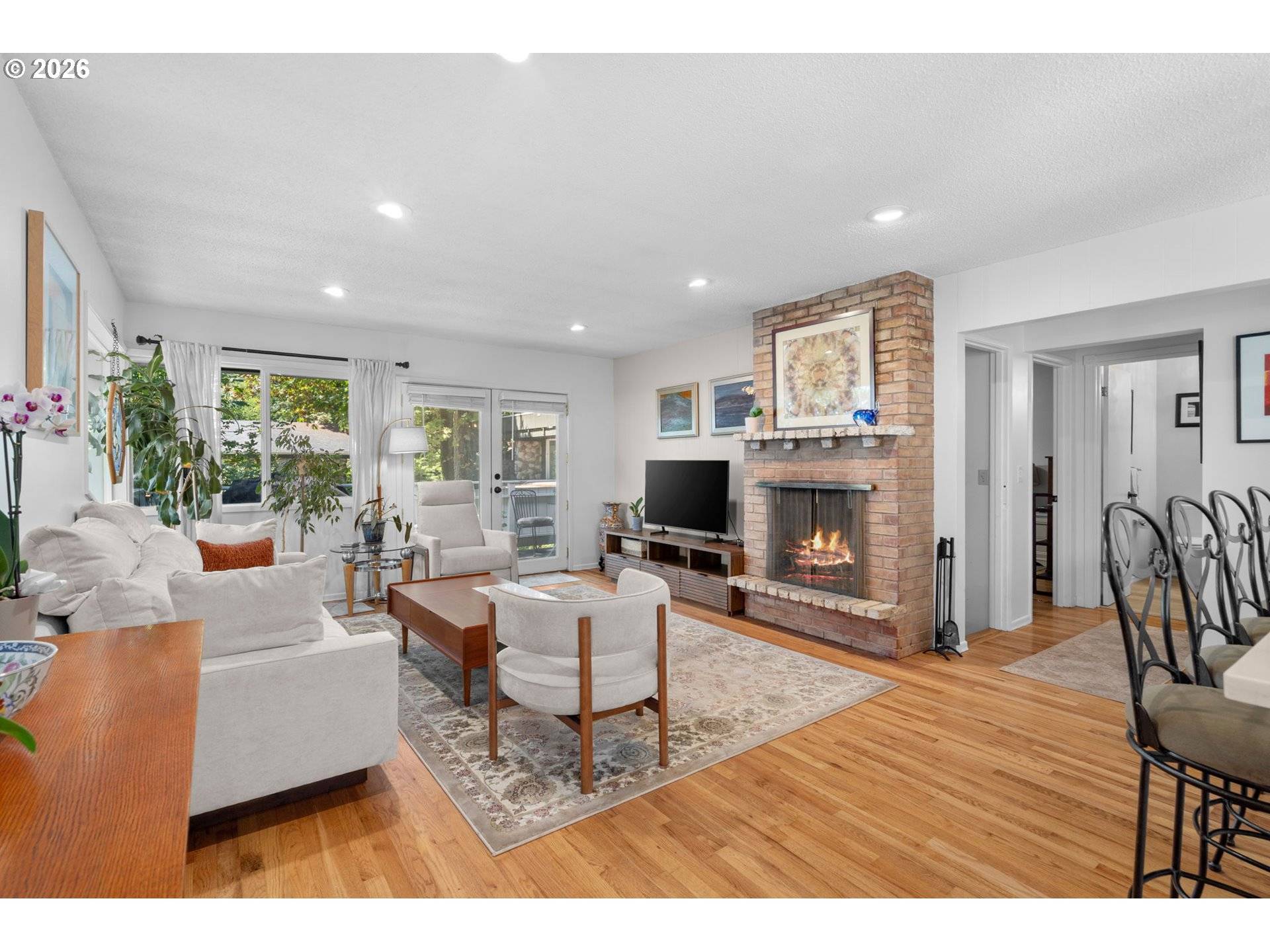8265 SW CANYON LN, Portland, OR 97225