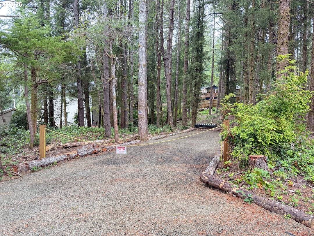 Russell DR, Florence, OR 97439