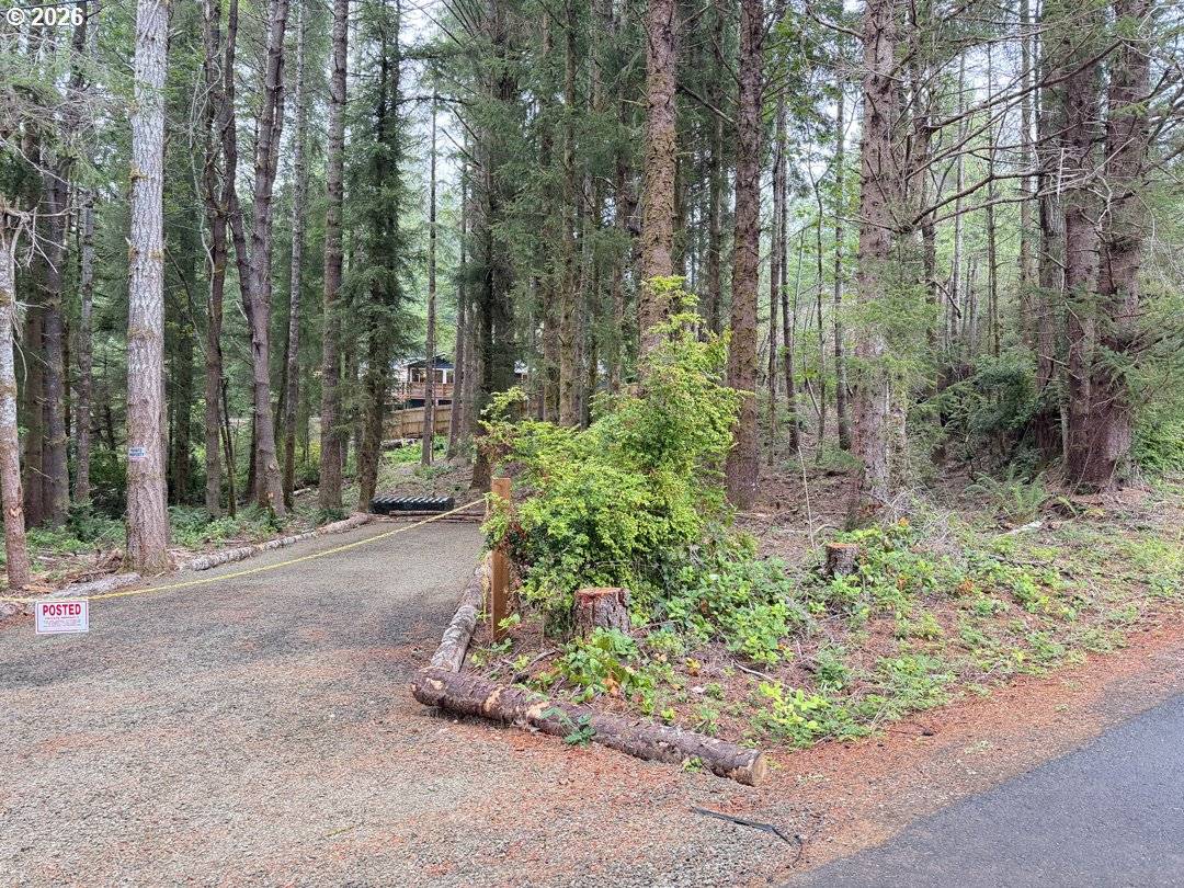 Russell DR, Florence, OR 97439