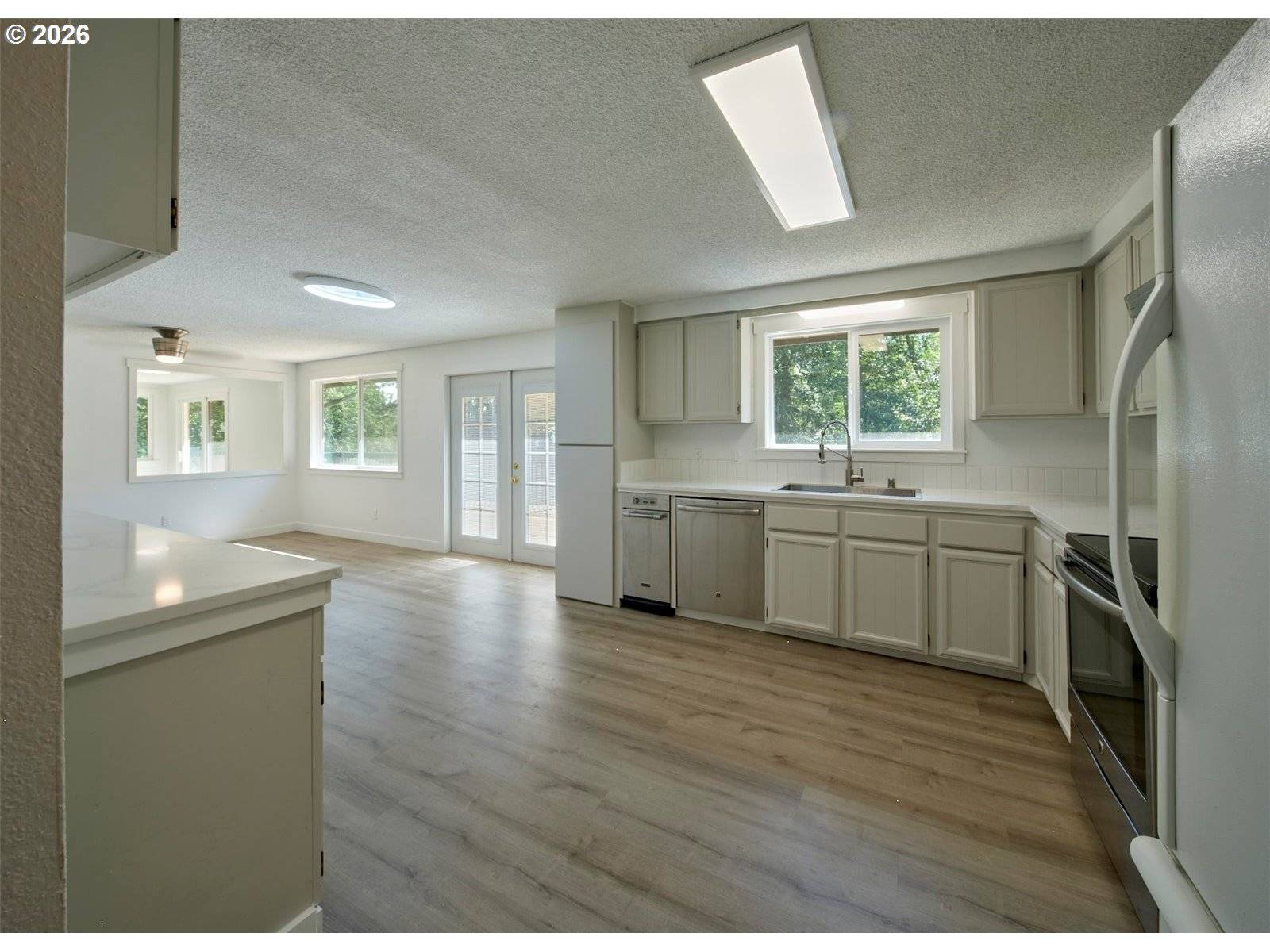 209 SUNSET DR, Longview, WA 98632