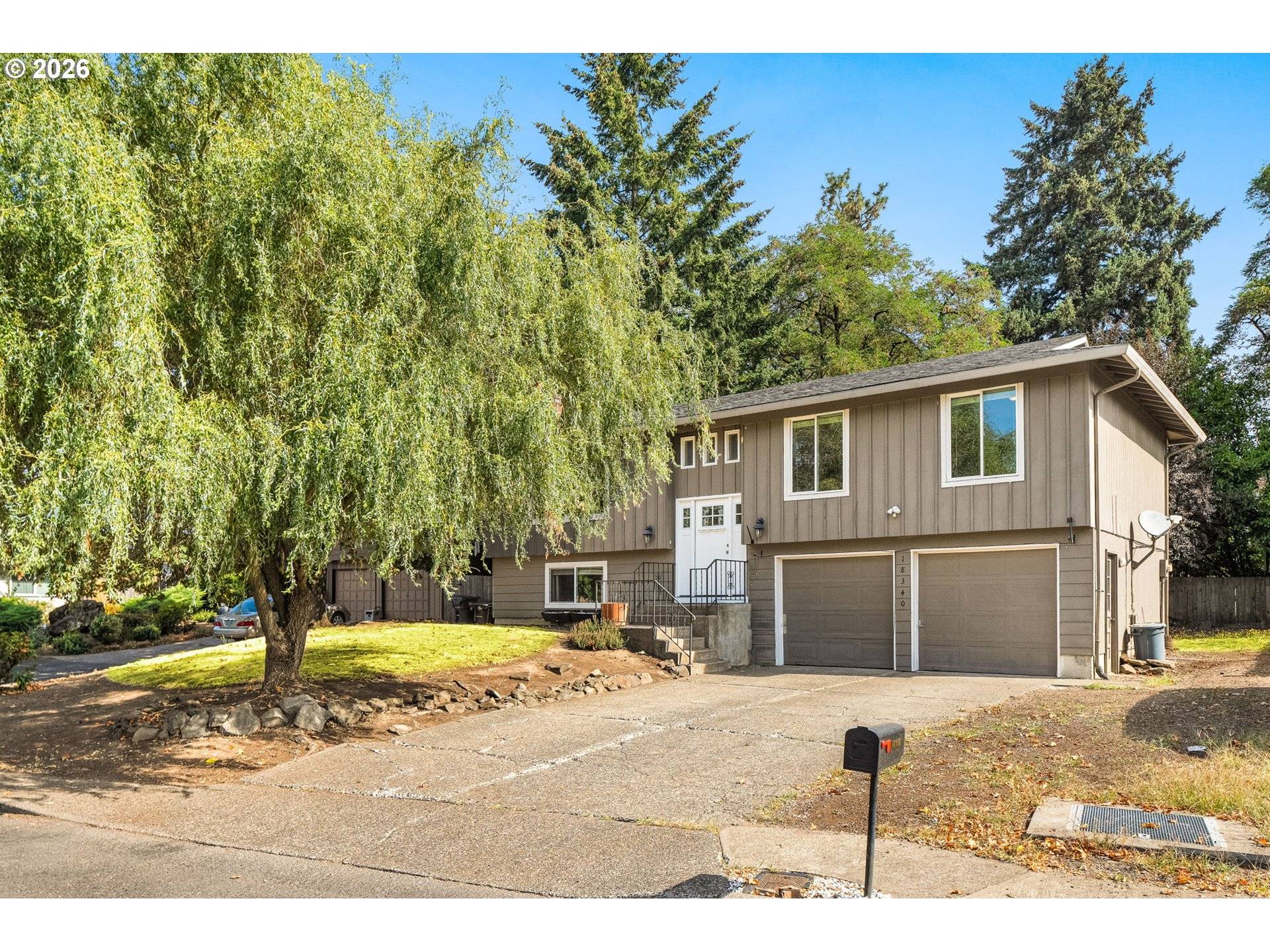 18340 CHRIS CT, Gladstone, OR 97027