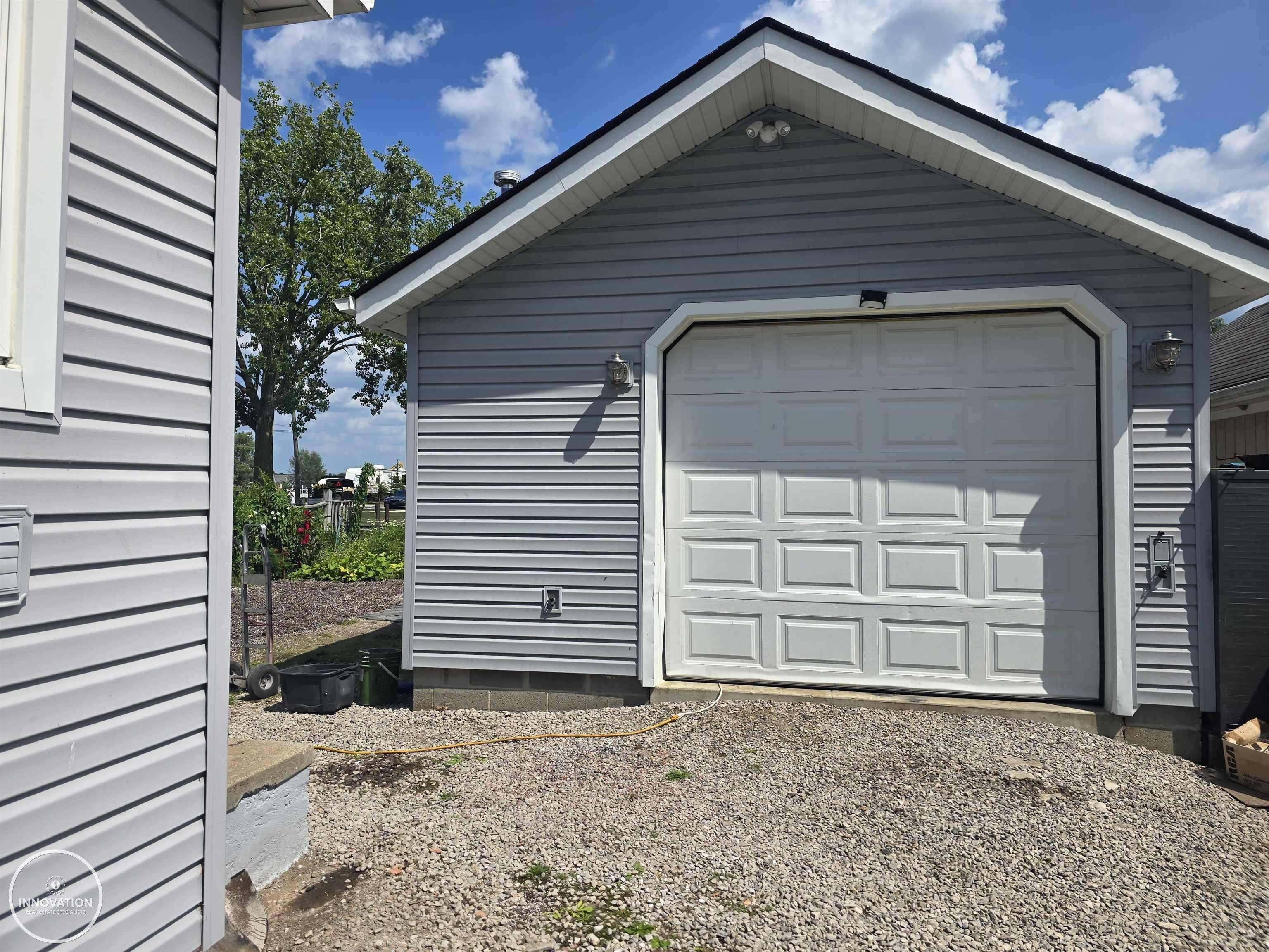 7877 Belleau RD, Ira Twp, MI 48023