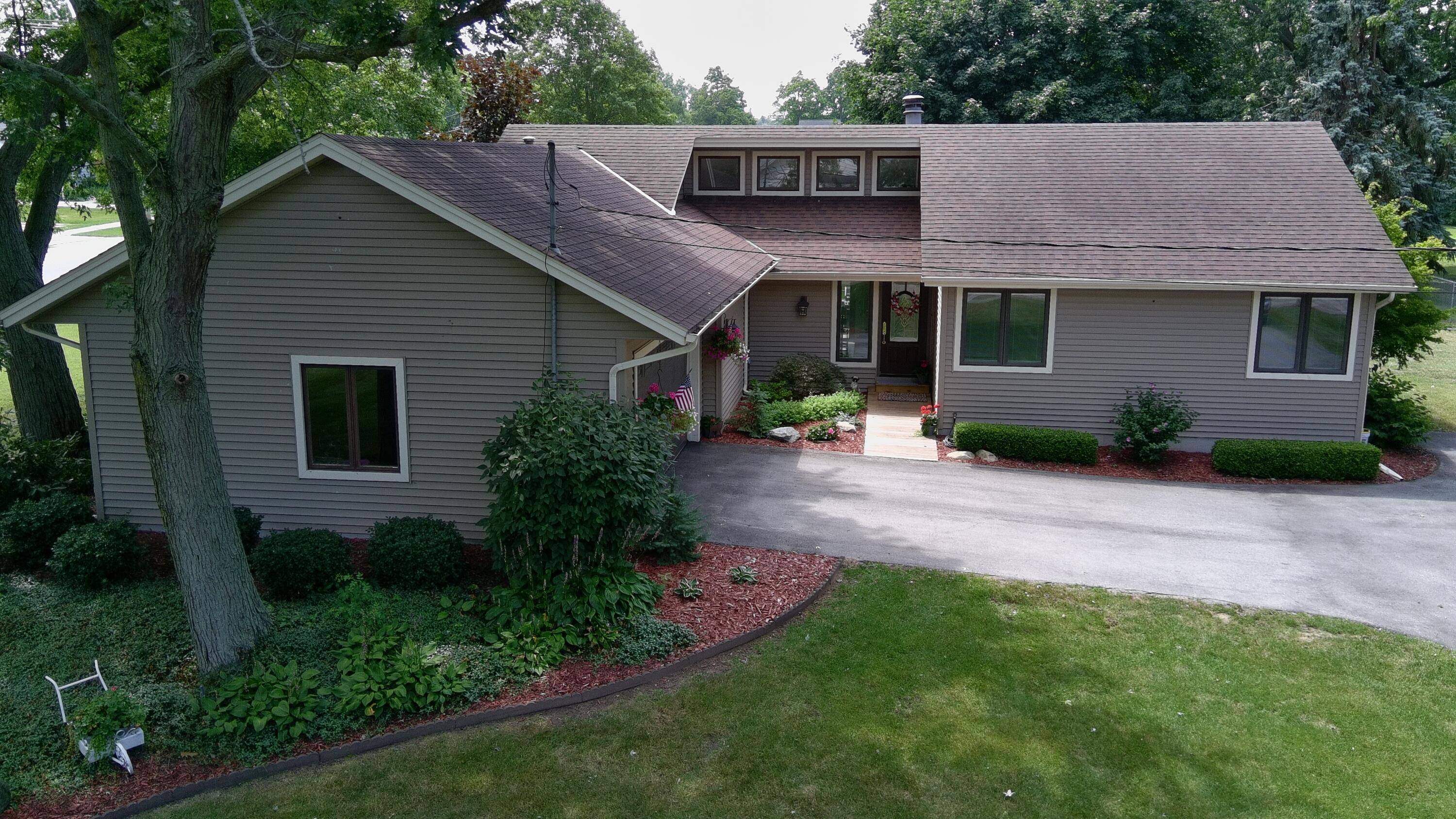 6012 147th AVE, Laketown Twp, MI 49423