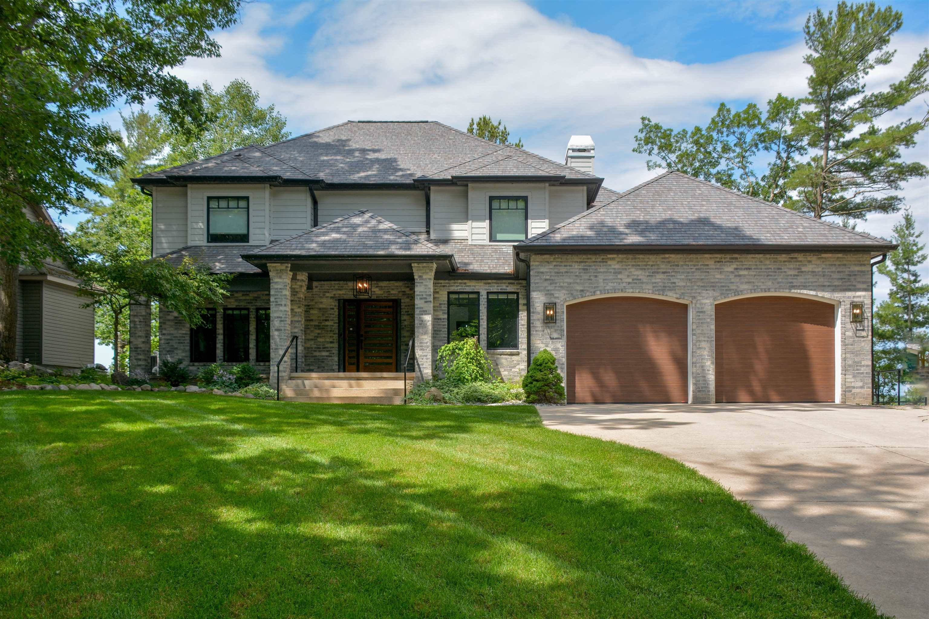 5568 Lakeview DR, Green Lake Twp, MI 49643
