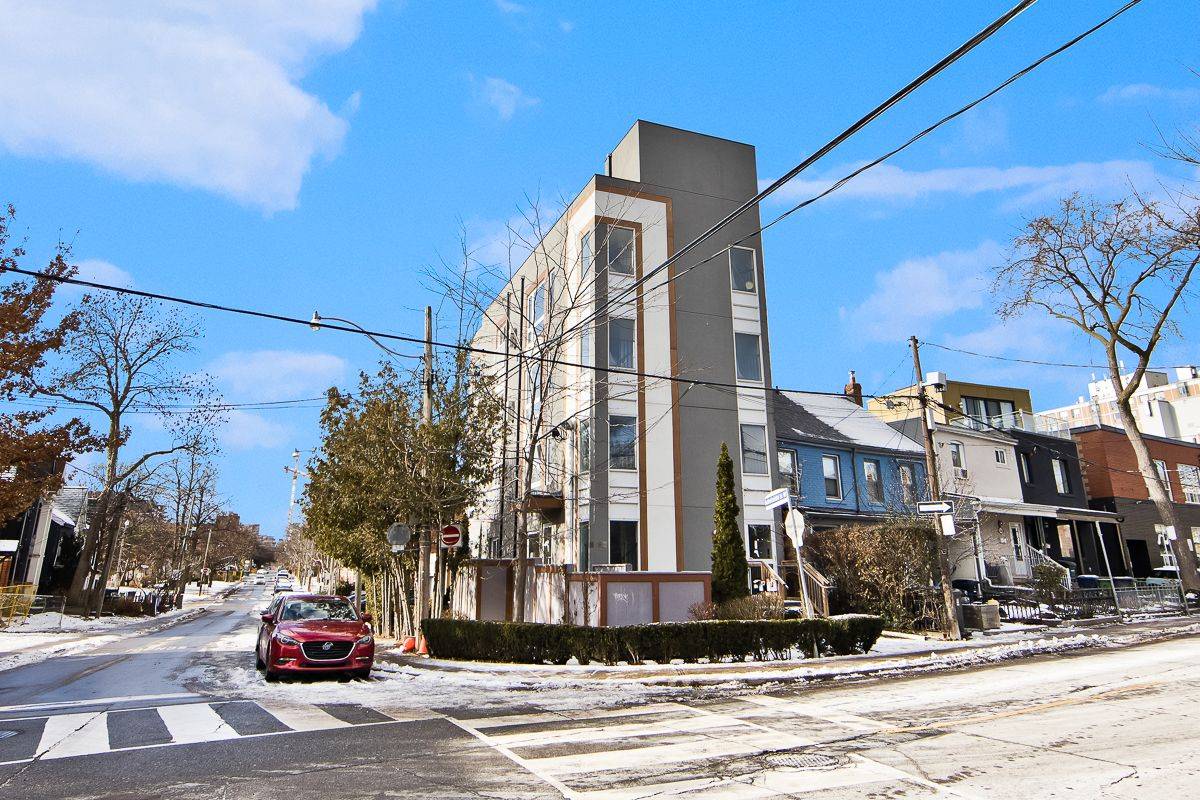 243 Niagara ST, Toronto C01, ON M6J 2L7