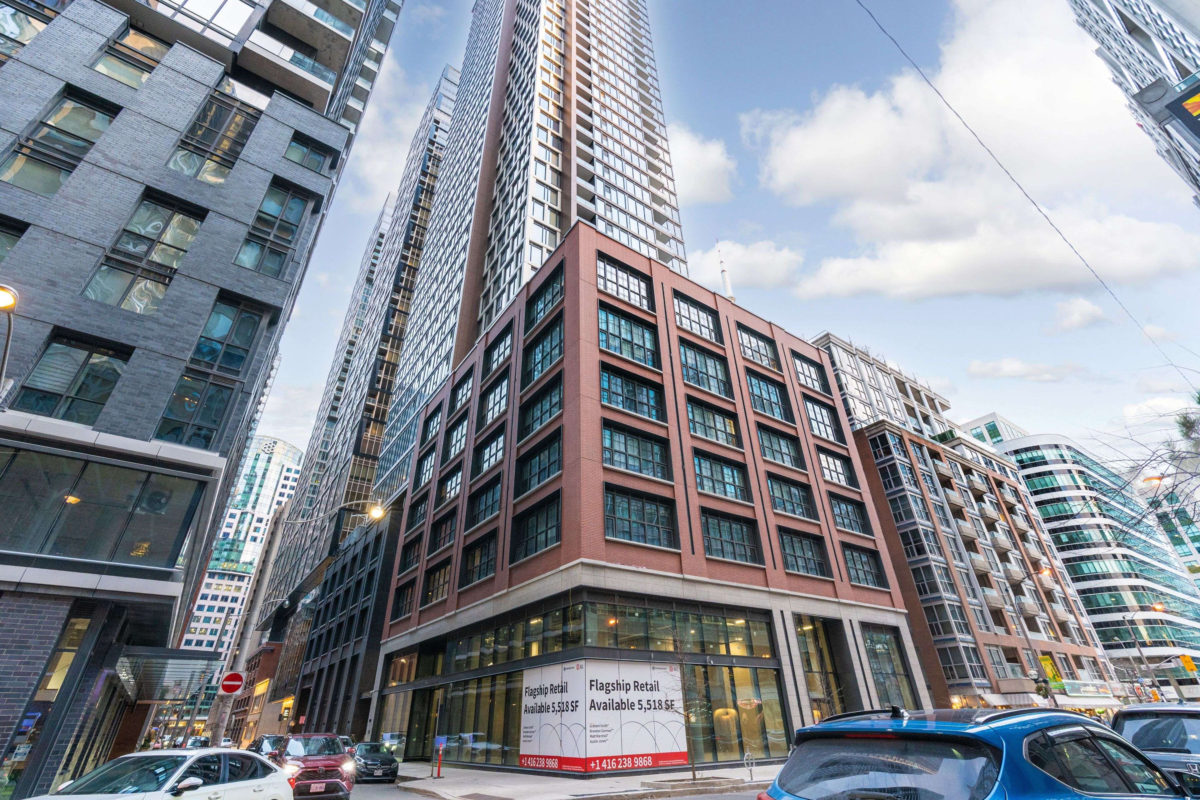 55 Mercer ST #3902, Toronto C01, ON M5V 0W4