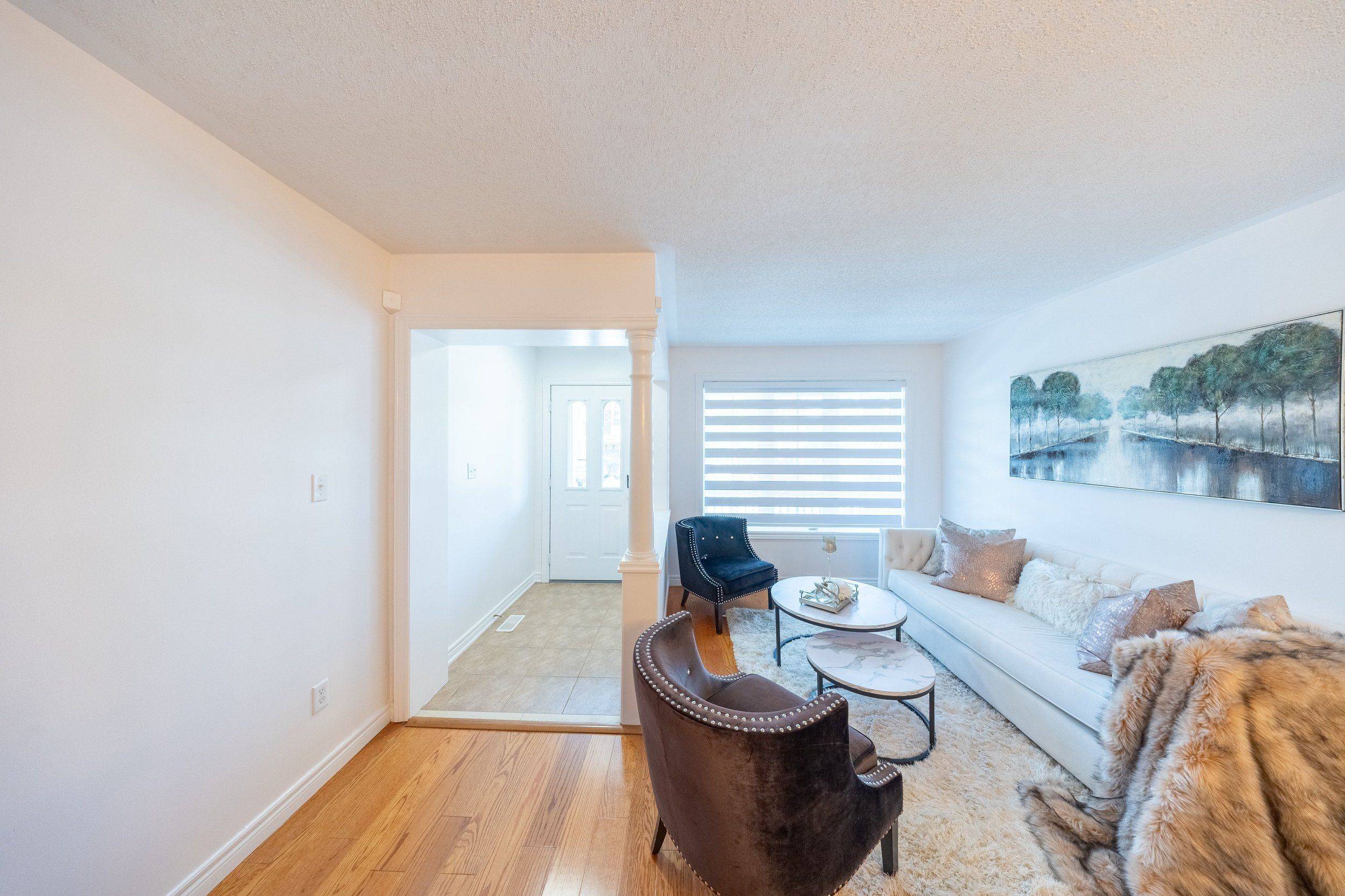 54 Carpendale CRES, Ajax, ON L1Z 2B4