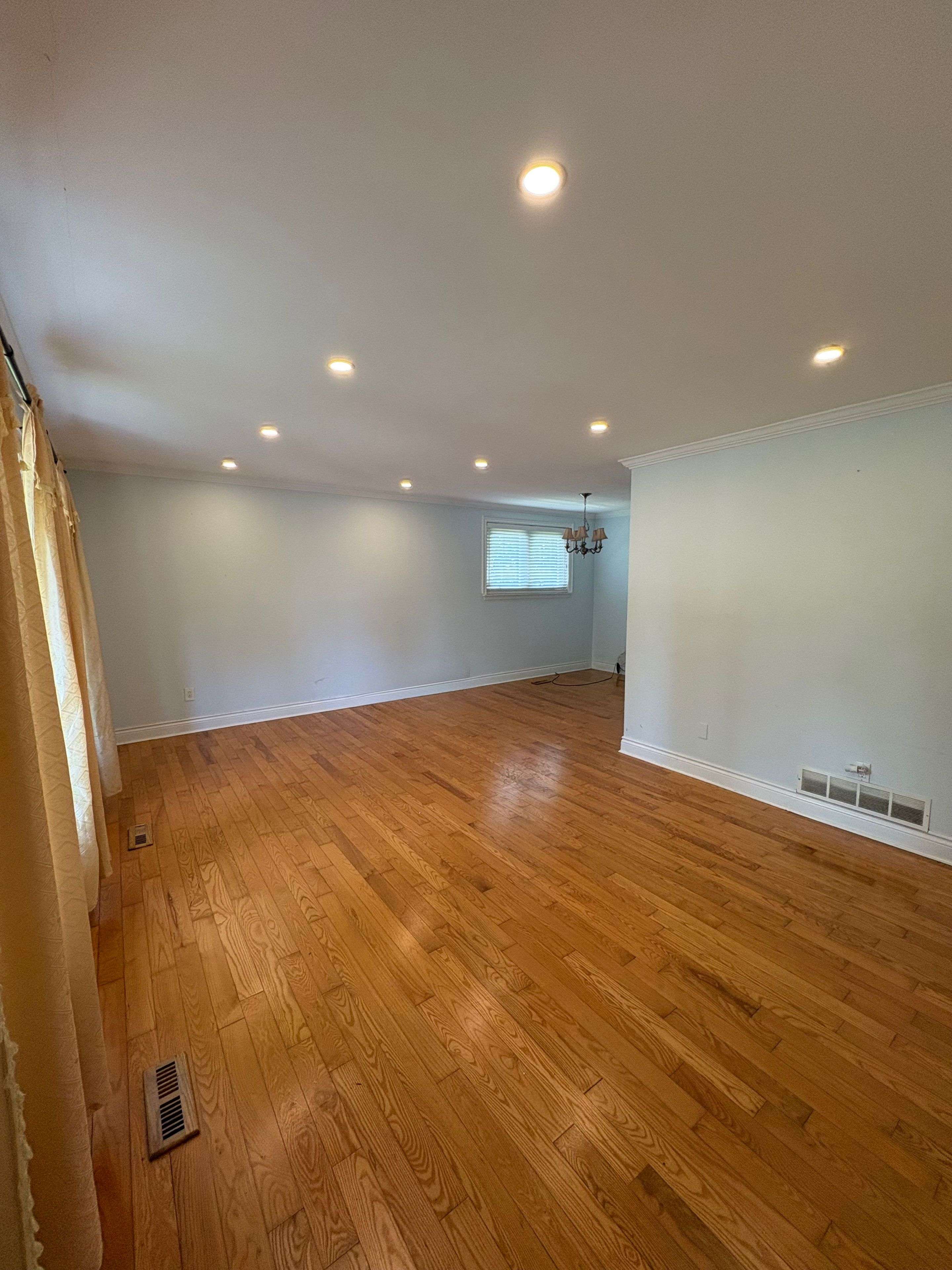 58 Devins DR #Upper Level, Aurora, ON L4G 2Z1