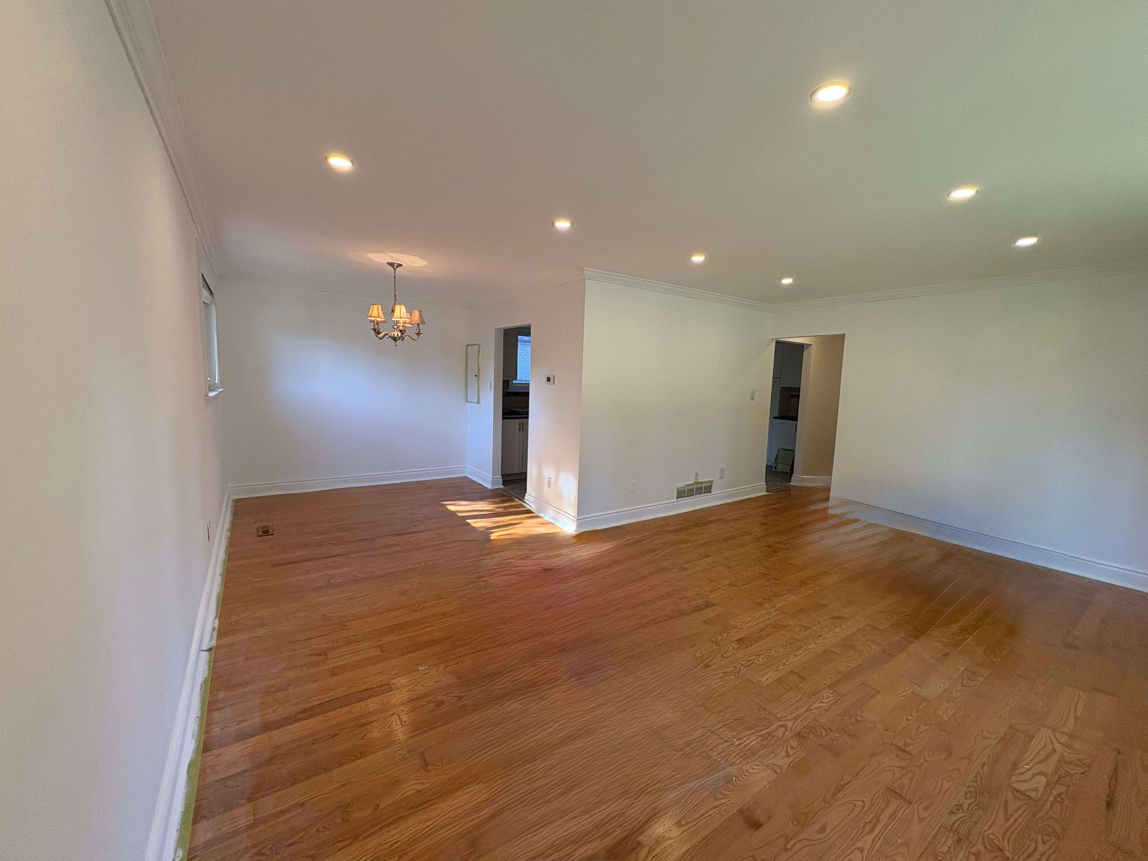 58 Devins DR #Upper Level, Aurora, ON L4G 2Z1