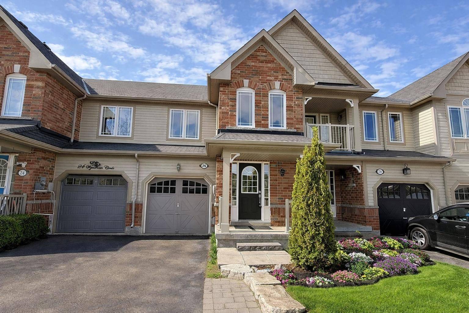 26 Wyndham CIR, Georgina, ON L0E 1R0
