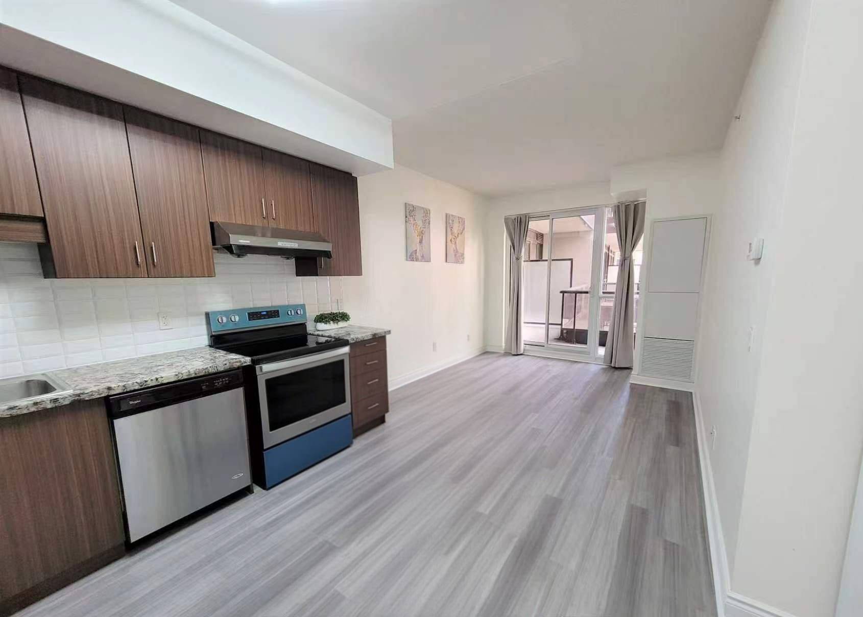38 Cedarland DR #701, Markham, ON L6G 0G7