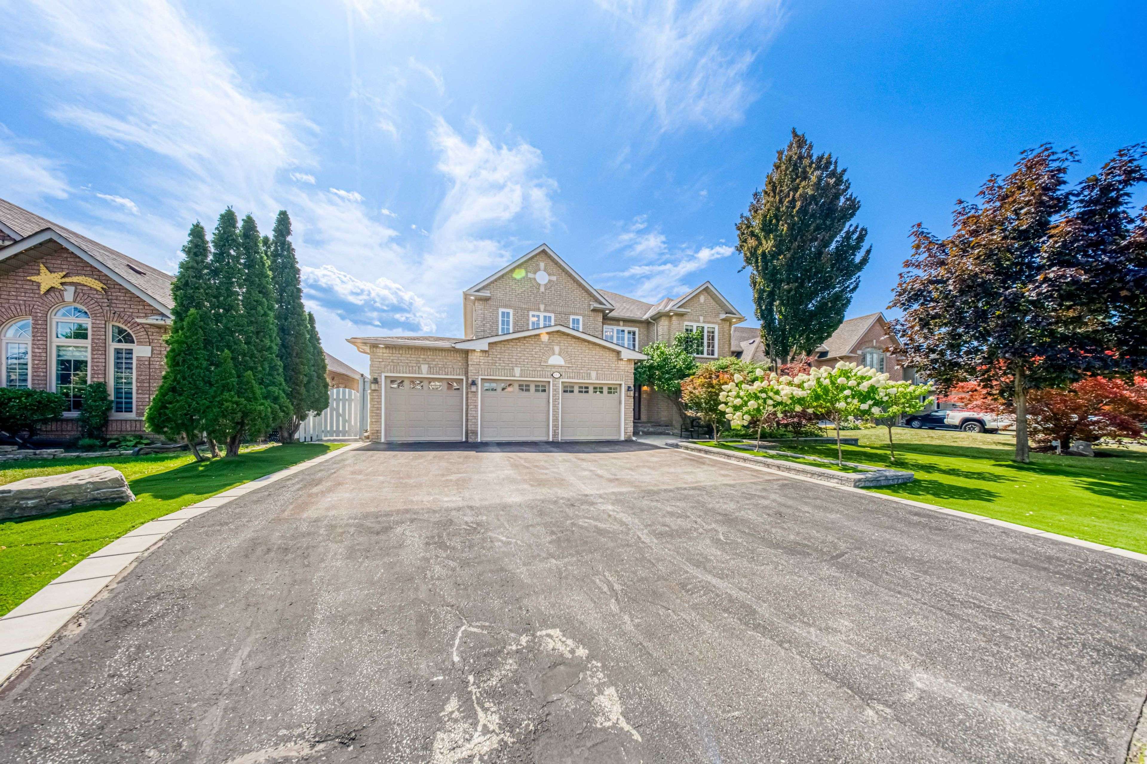 352 Crofters RD, Vaughan, ON L4L 8Y3