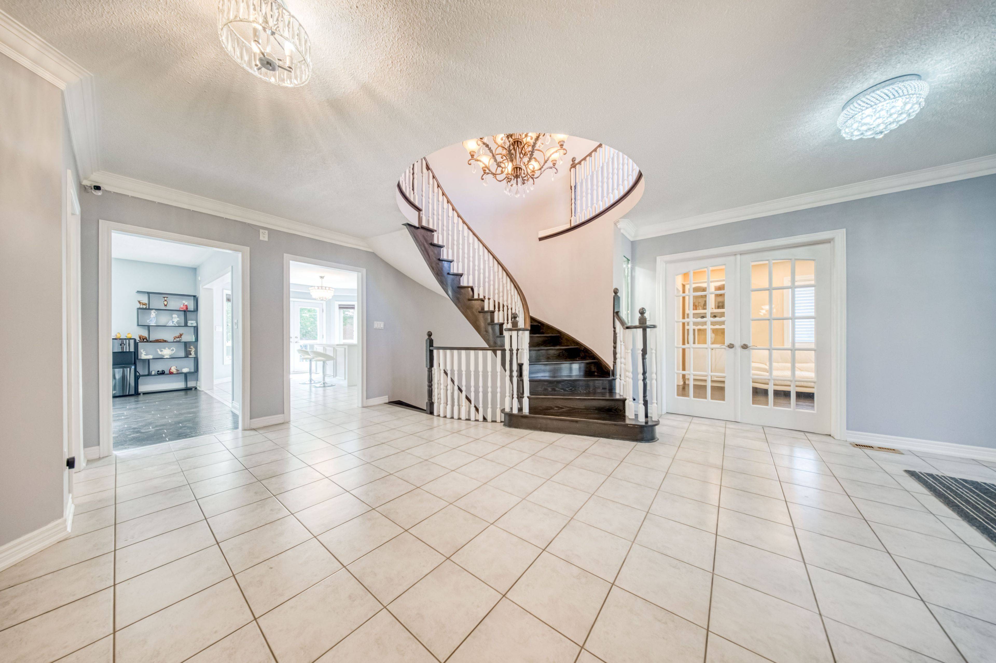 352 Crofters RD, Vaughan, ON L4L 8Y3