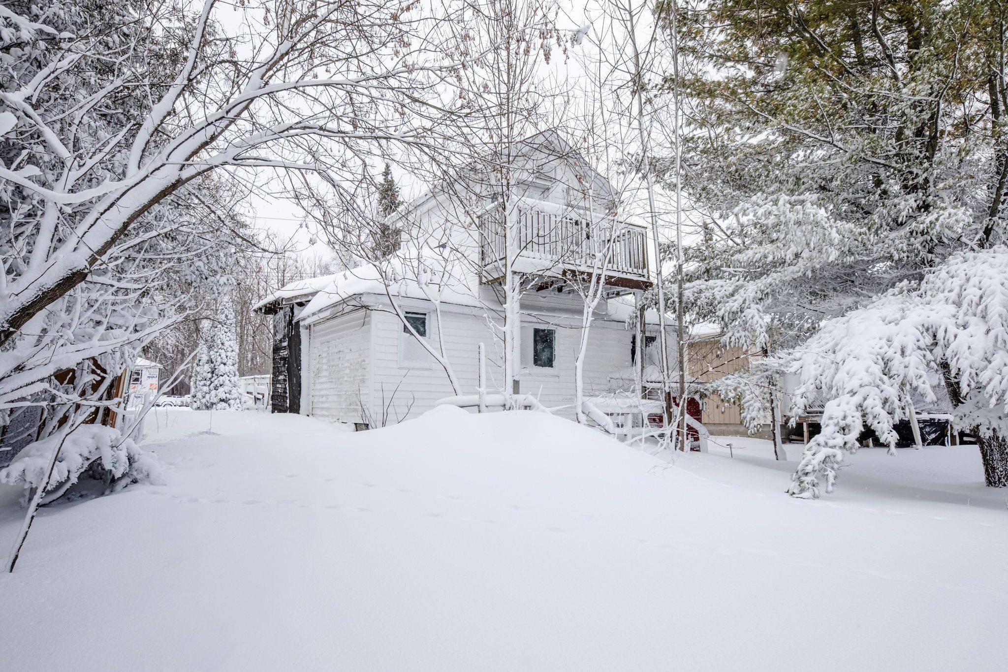 250 Kingfisher AVE, Tay, ON L0K 1R0