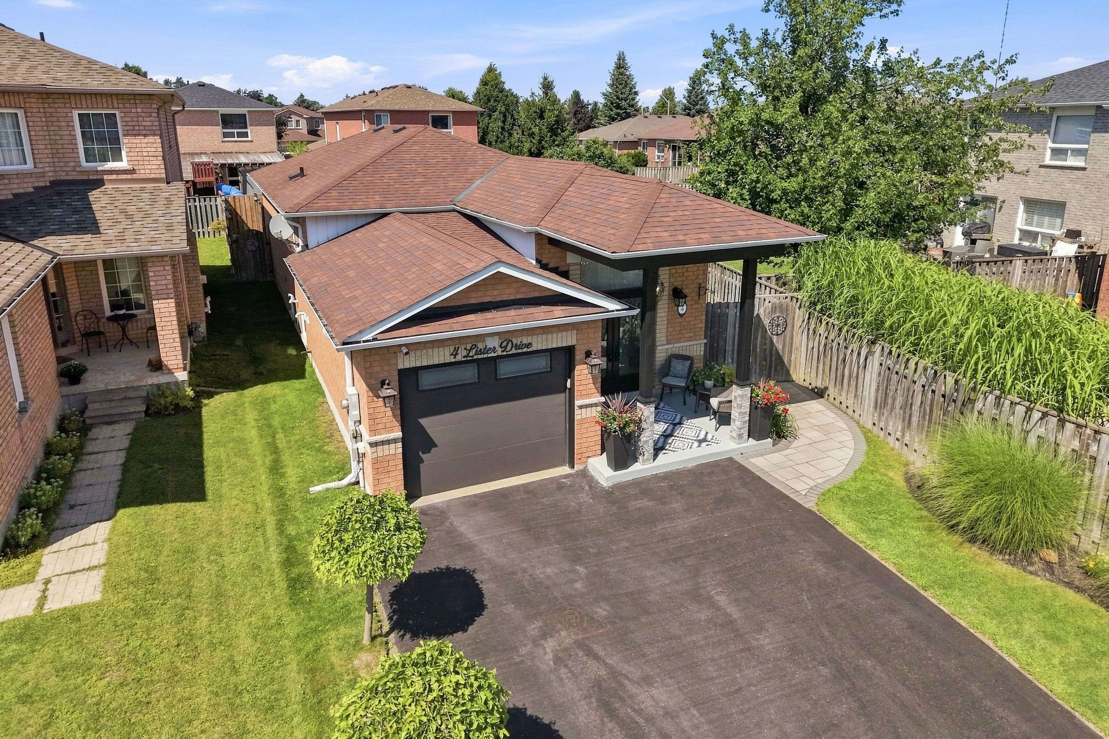 4 Lister DR, Barrie, ON L4N 0L5