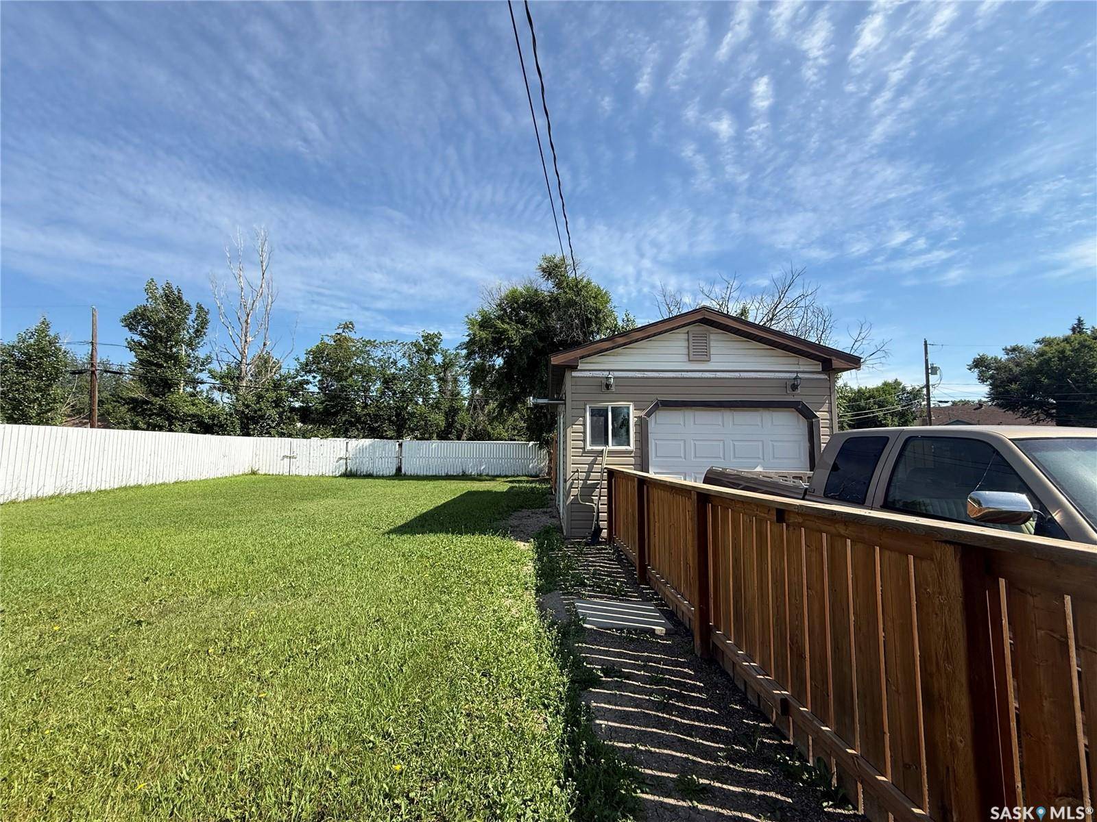 12 6th Street CRESCENT W, Kindersley, SK S0L 1S0