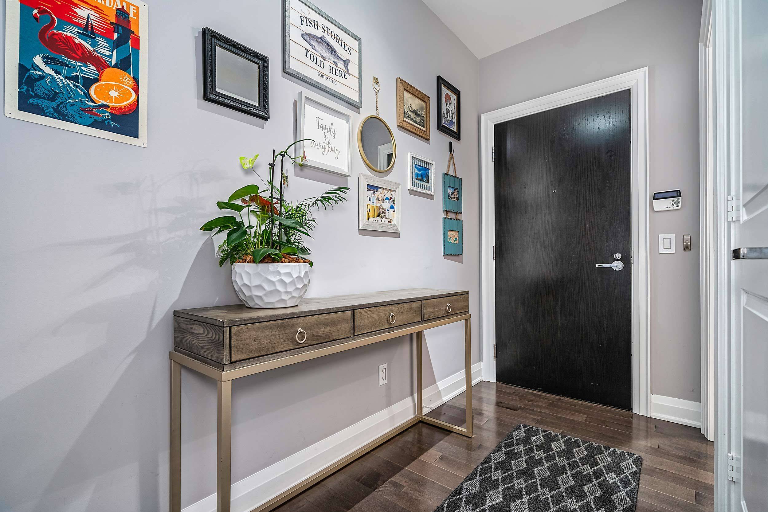 11 Bronte RD #206, Oakville, ON L6L 0E1