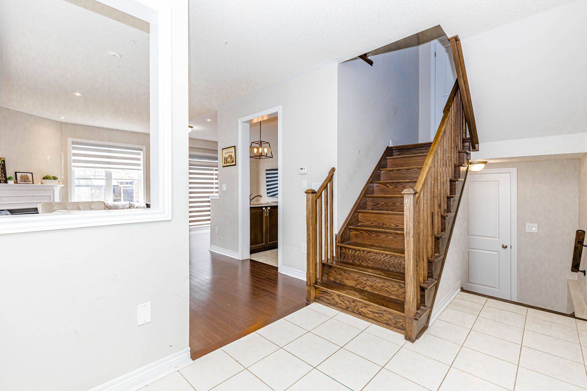3 DALE MEADOWS RD, Brampton, ON L7A 4Z9