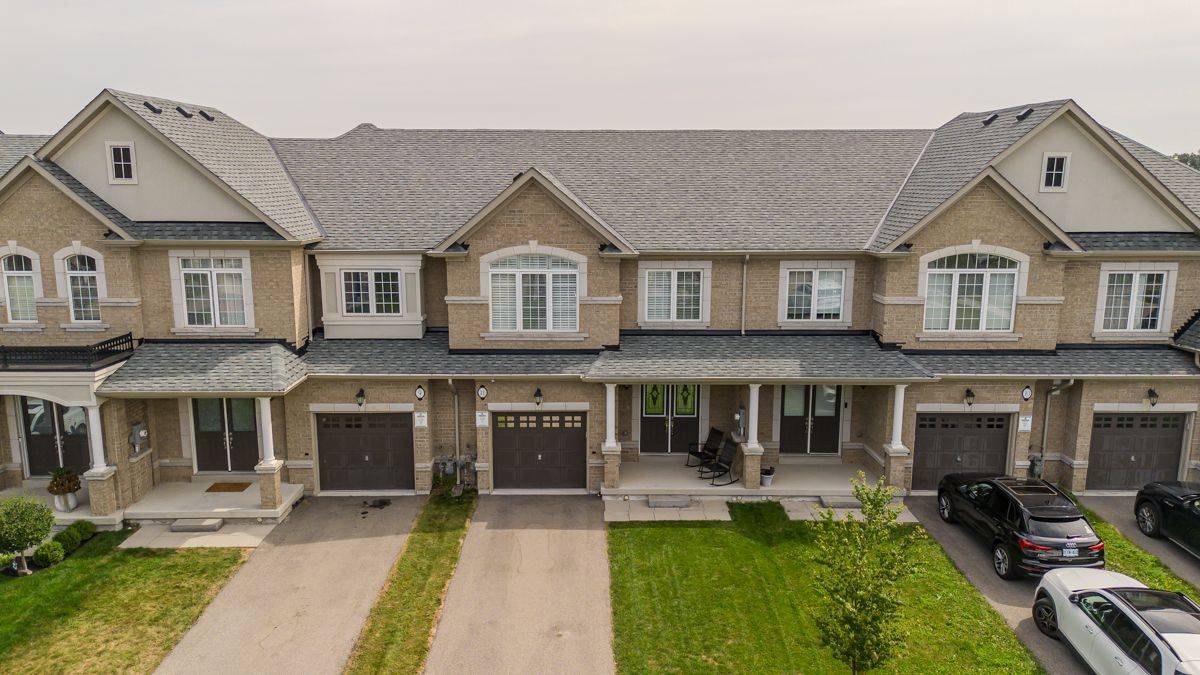 11 Cooley GRV, Hamilton, ON L9K 0J7