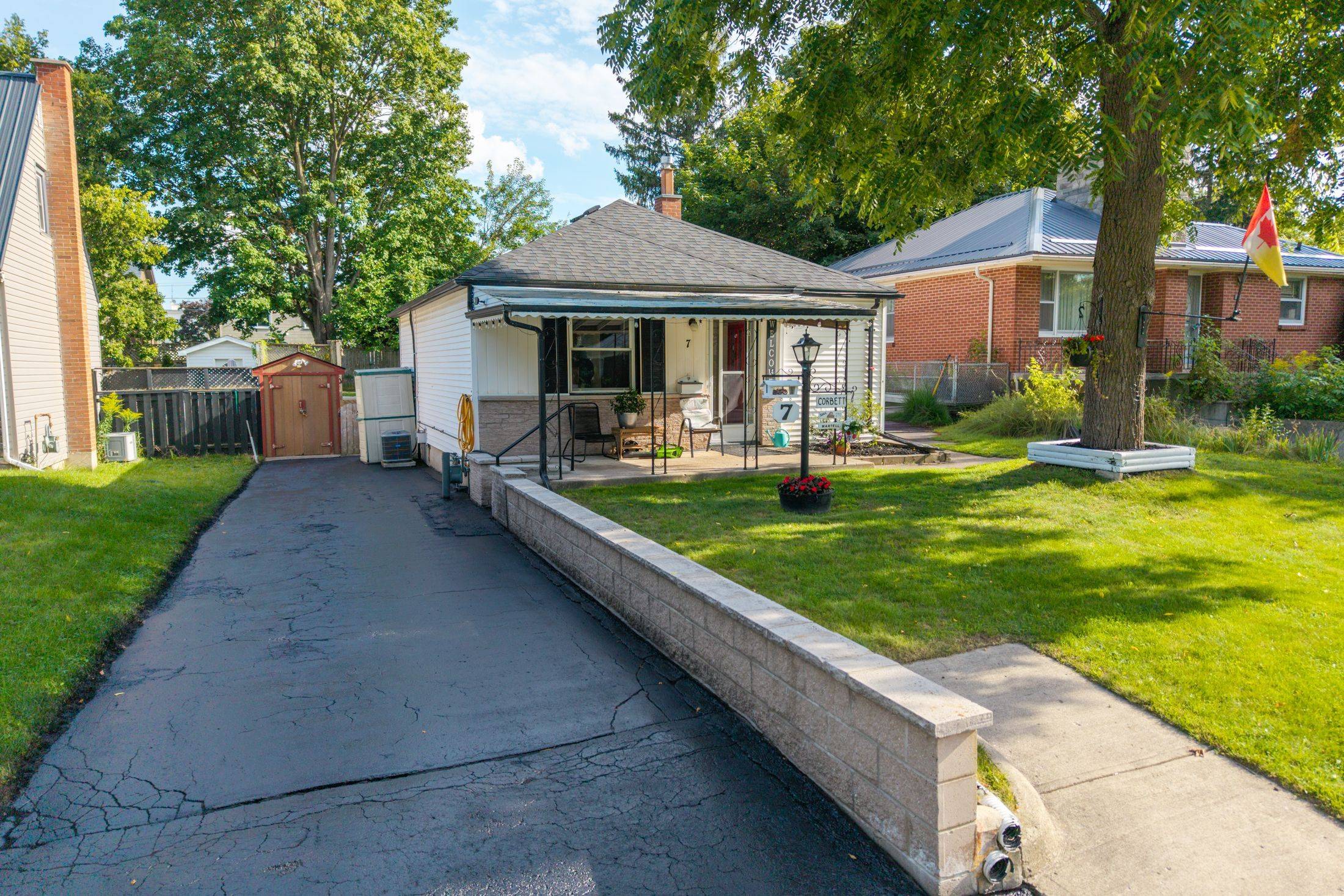 7 Watling ST, London East, ON N5Y 3N4