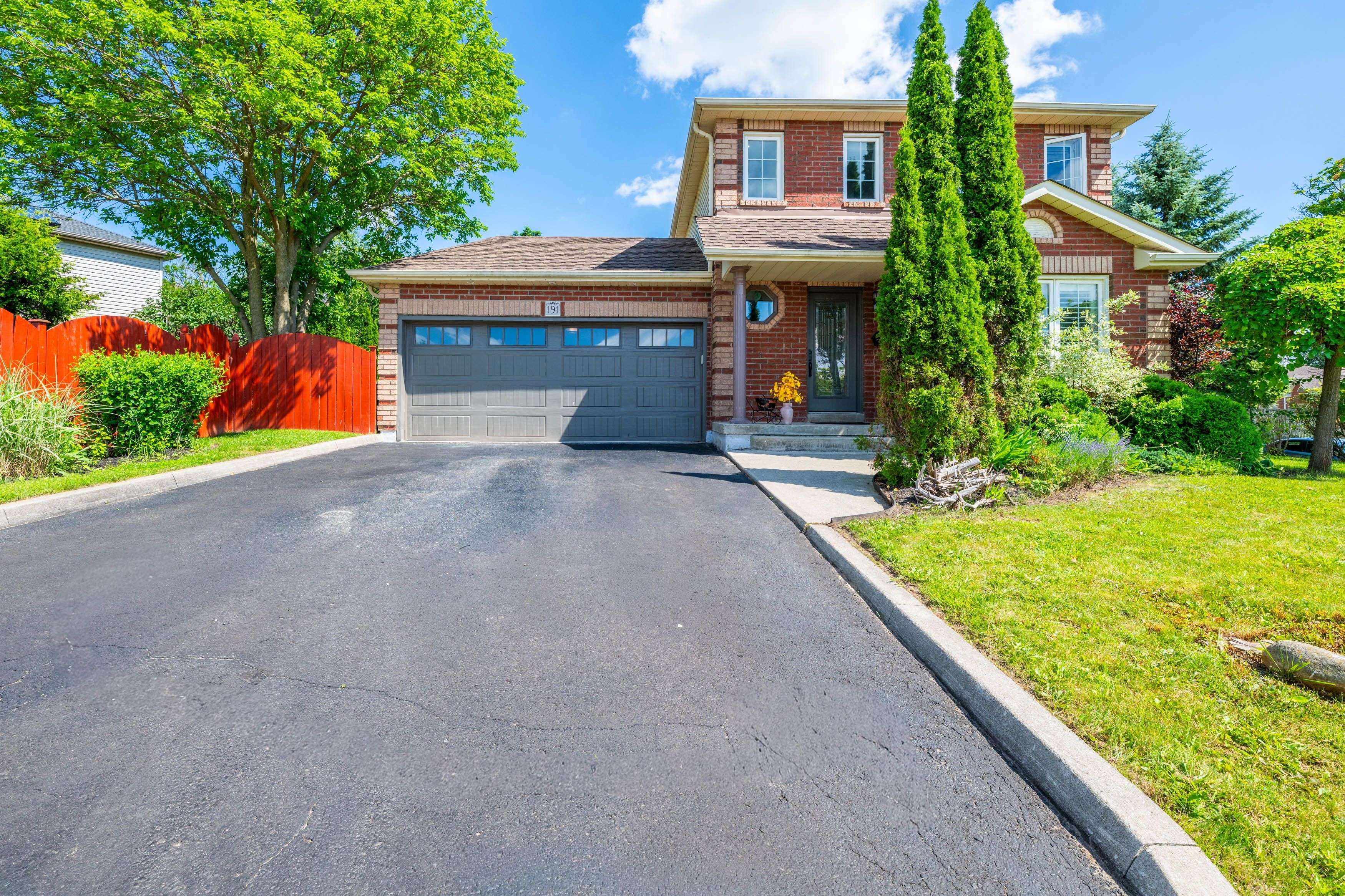 191 Stirling Macgregor DR, Cambridge, ON N1S 4Z8