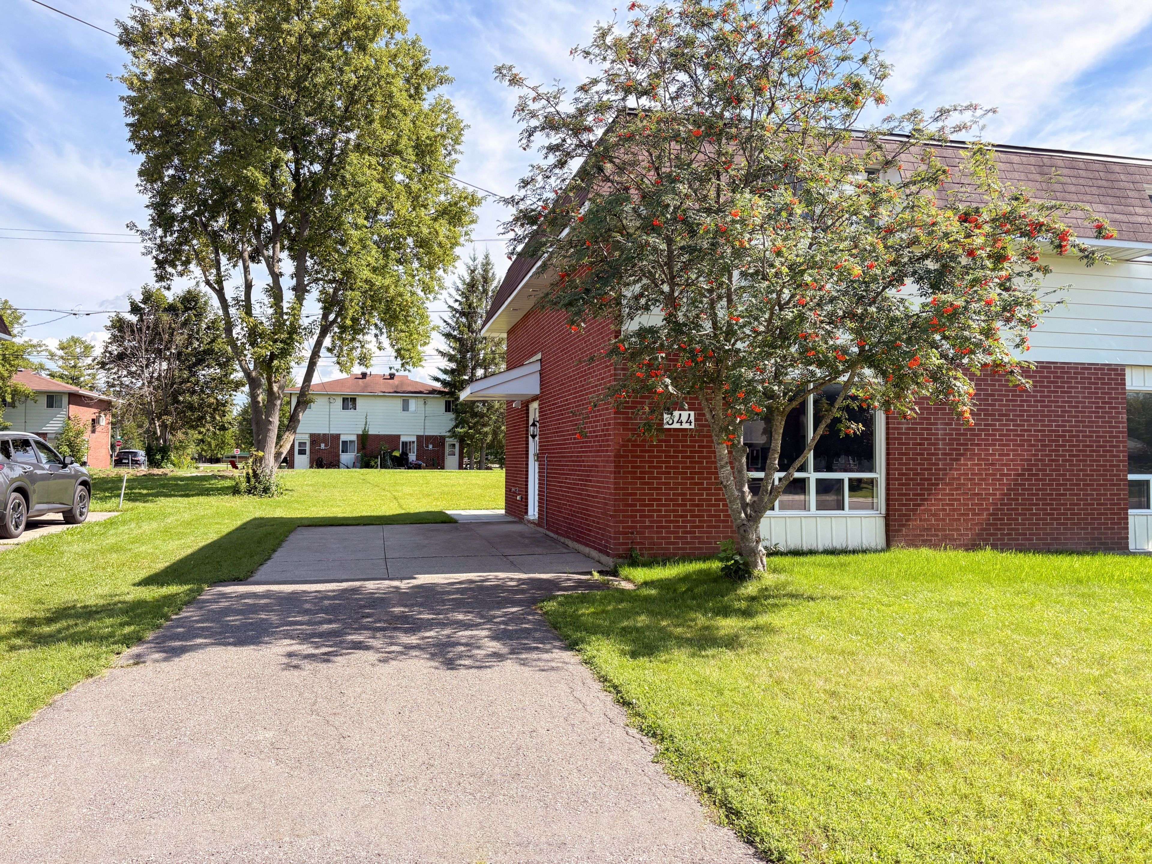 344 Pattie DR, Carleton Place, ON K7C 2G3