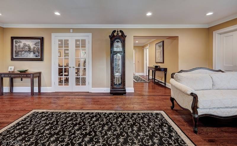24 Washington Ave, Chatham Boro, NJ 07928