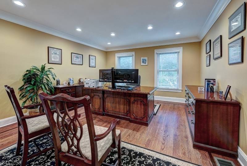 24 Washington Ave, Chatham Boro, NJ 07928