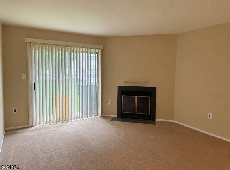 109 Applegate Ln, East Brunswick Twp., NJ 08816