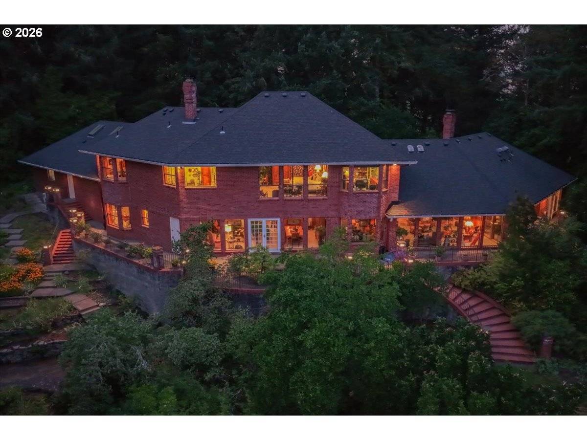 40450 HILLTOP DR, Lebanon, OR 97355