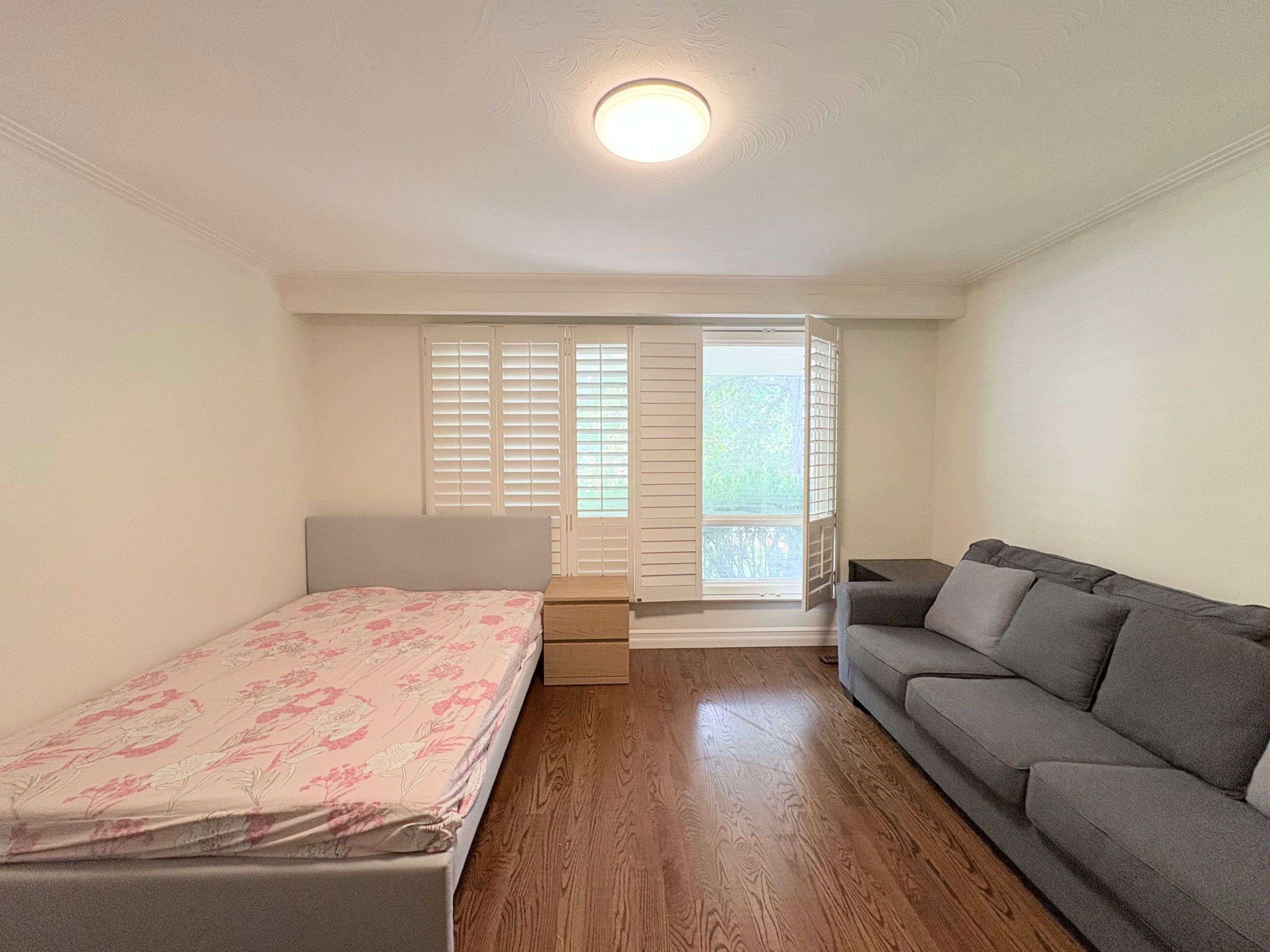 31 Markhaven RD #Main, Markham, ON L3R 1T8