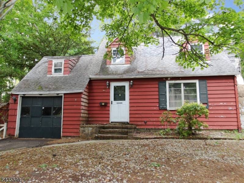 5 Ridge Rd, Stanhope Boro, NJ 07874