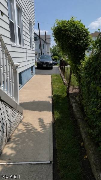9 Guenther Pl, Passaic City, NJ 07055