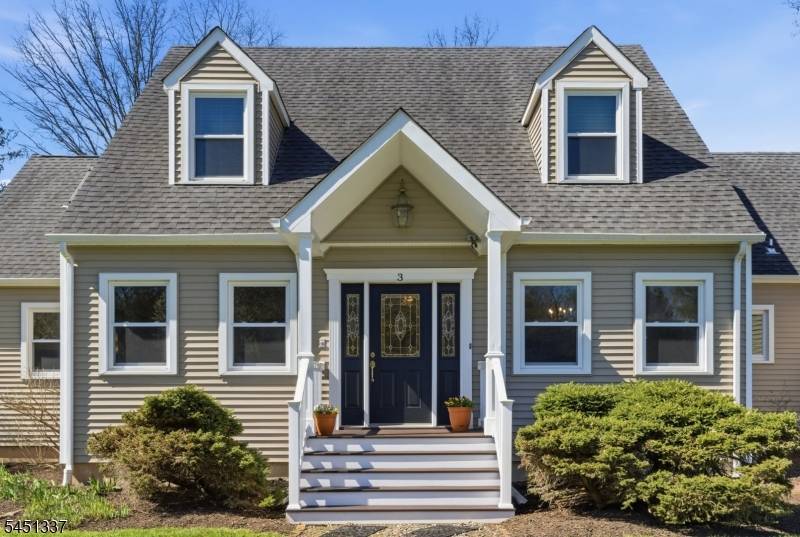 3 Brown Ct, Clinton Twp., NJ 08801