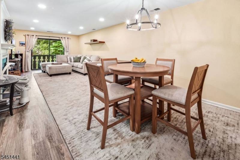 705 Thoreau Ct #705, Mahwah Twp., NJ 07430