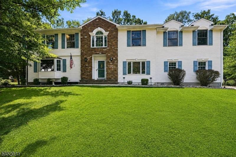 23 Beech Dr, Morris Plains Boro, NJ 07950