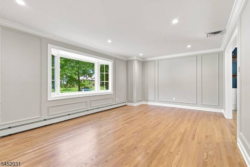 23 Beech Dr, Morris Plains Boro, NJ 07950