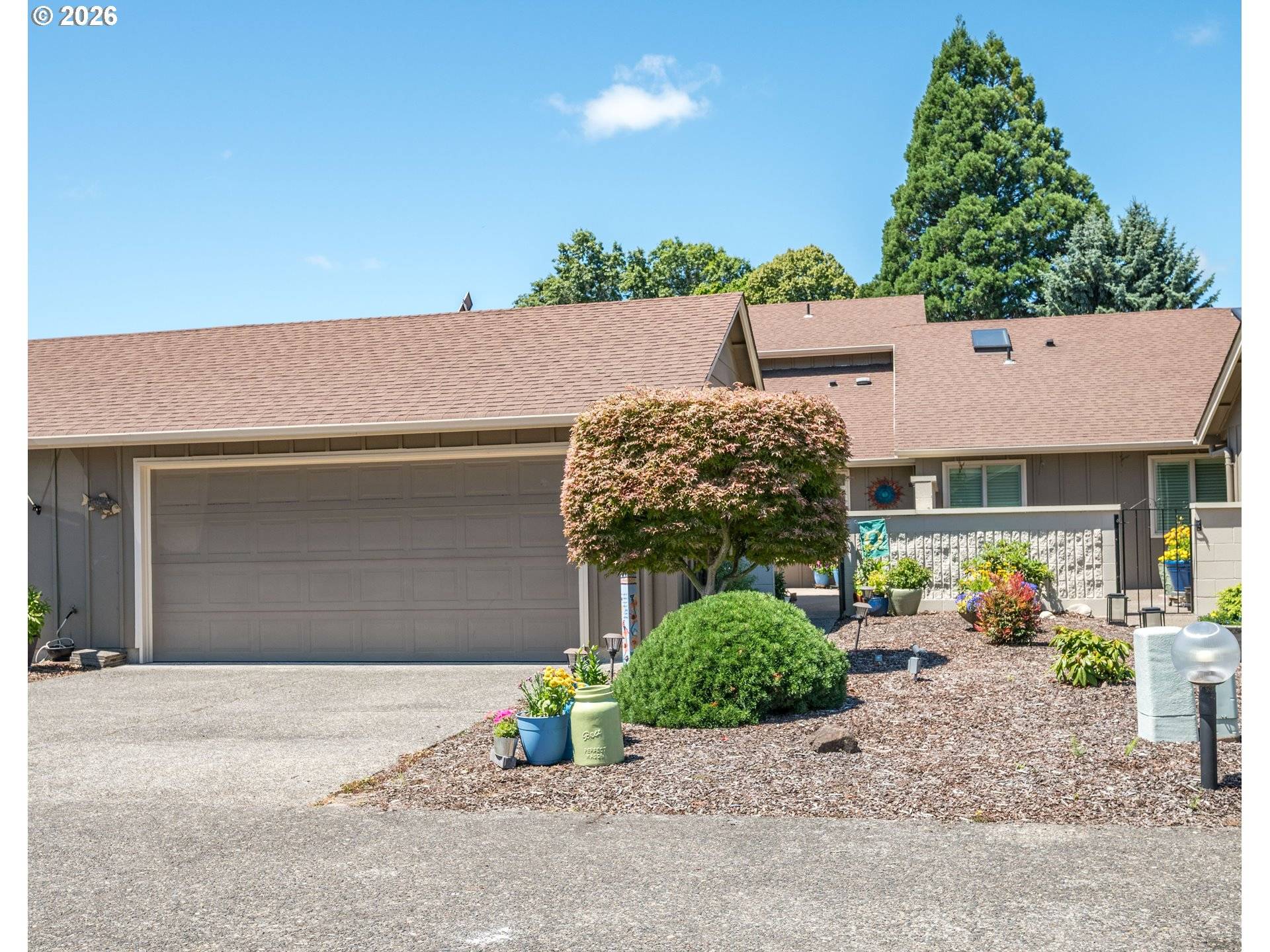 575 PEARDALE LN #11, Longview, WA 98632