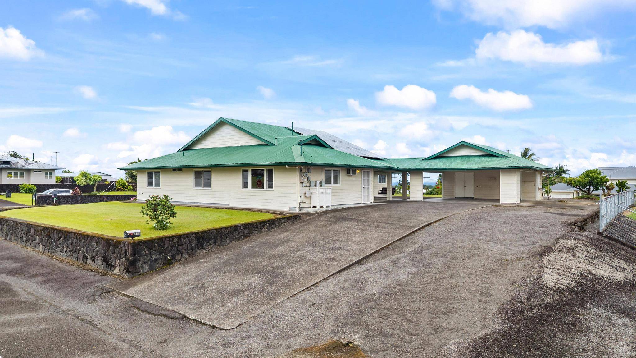 121 MAKA HINU ST, Hilo, HI 96720